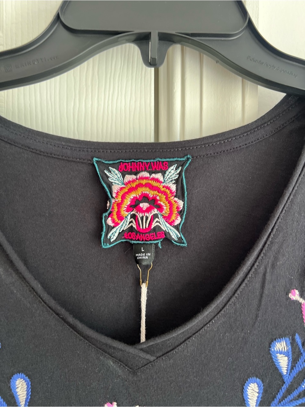 Johnny Was Black Short-Sleeve V-Neck Top Adina everyday tee L - Picture 8 of 11